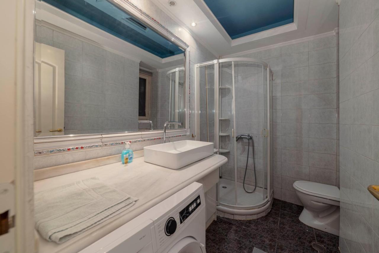 Spacious 2Bd Apartment Next To Athens Archeological Museum Exterior photo