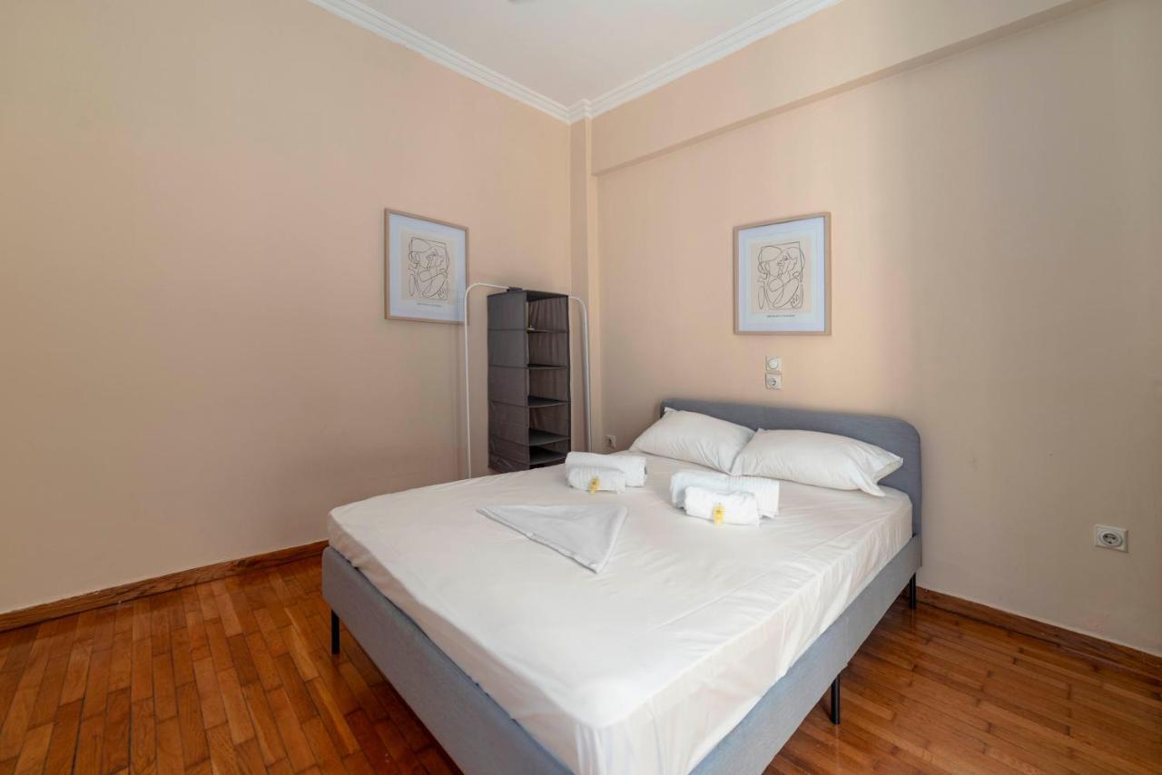 Spacious 2Bd Apartment Next To Athens Archeological Museum Exterior photo