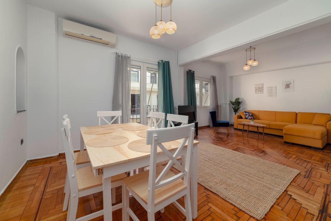 Spacious 2Bd Apartment Next To Athens Archeological Museum Exterior photo